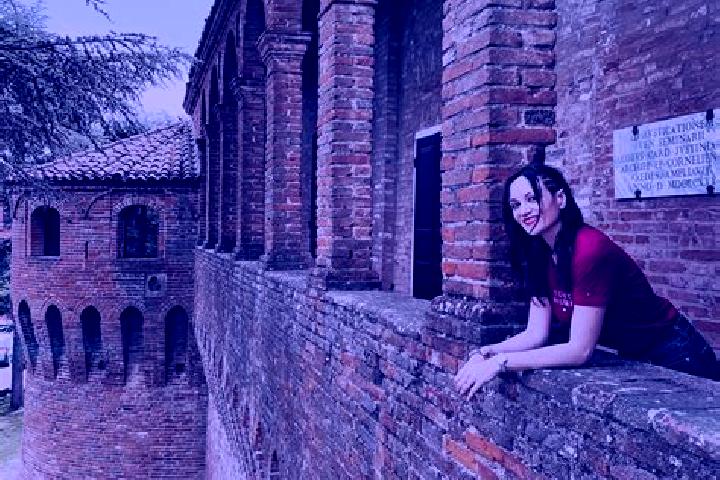 Ariana, 35, a black dark-eyed mediterranean companion based in Bagnara di Romagna. Offering Party Girl, CIM, Dinner Date. Available for incall and outcall, d...