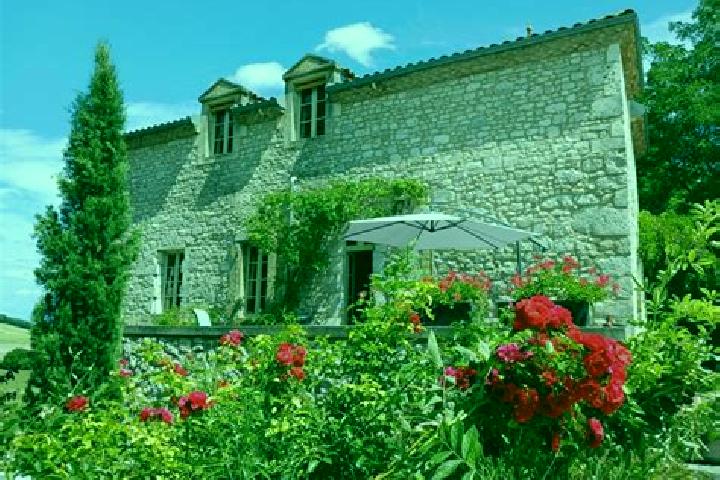 Ariana, 35 — Escort in Montaut, France