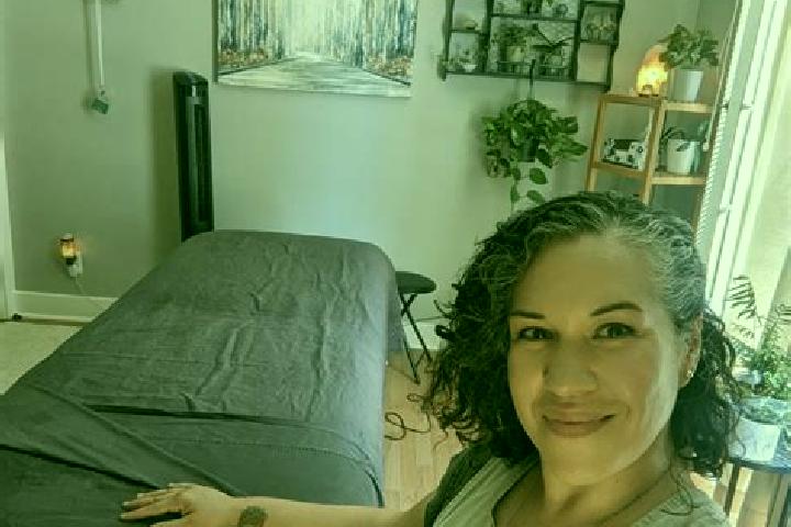 Ariana, 36, a brunette grey-eyed caribbean companion based in L Esquirol. Offering Prostate Massage, Couples, Erotic Massage, Party Girl. Available for incal...