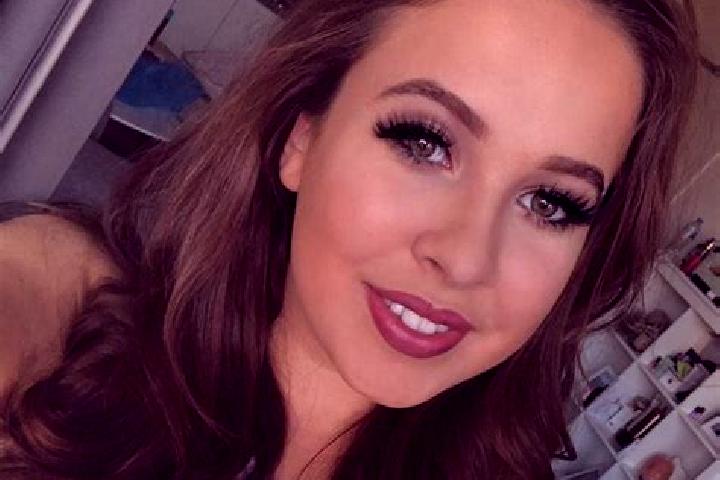 Ariana, 36, a brunette grey-eyed caucasian companion based in Cocal de Telha. Offering Dinner Date, Domination, Roleplay, Couples, Girlfriend Experience. Ava...