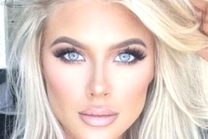 Ariana, 36, a platinum blonde green-eyed indian companion based in Estrela de Alagoas. Offering Fetish, A-Level, Striptease. Available for incall and outcall...