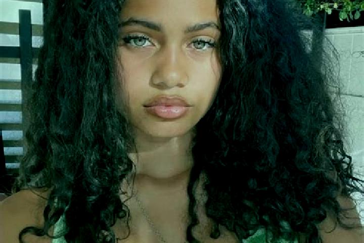 Ariana, 36, a red green-eyed mixed companion based in Jatiroto. Offering Fetish, Girlfriend Experience, OWO, Domination. Available for incall and outcall, ov...