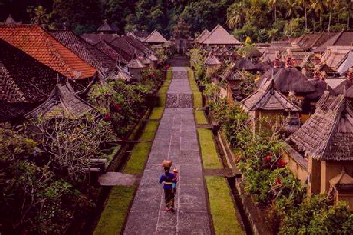 Ariana, 36 — Escort in Lorejo, Indonesia