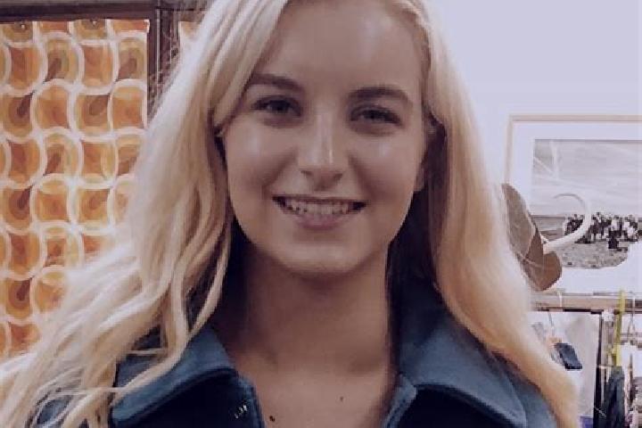 Ariana, 36 — Escort in Mayo, Canada