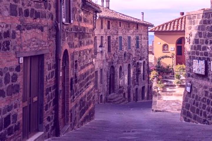 Ariana, 36 — Escort in Radicofani, Italy