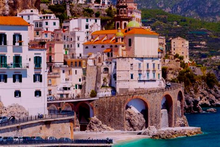Ariana, 36 — Escort in Tarcento, Italy