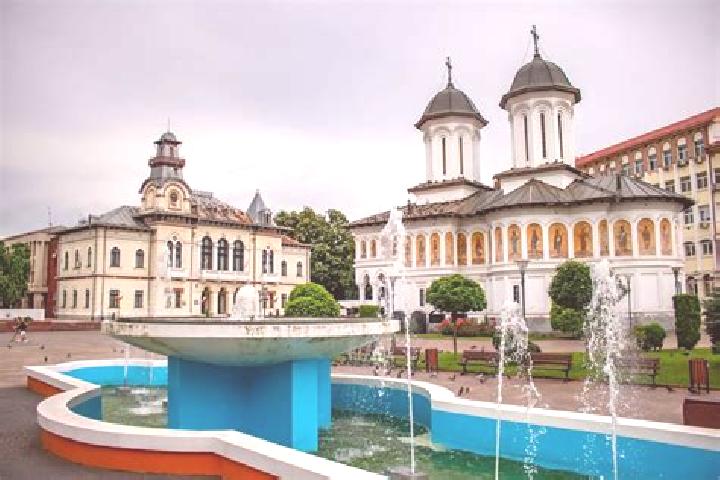 Ariana, 36 — Escort in Targu Jiu, Romania