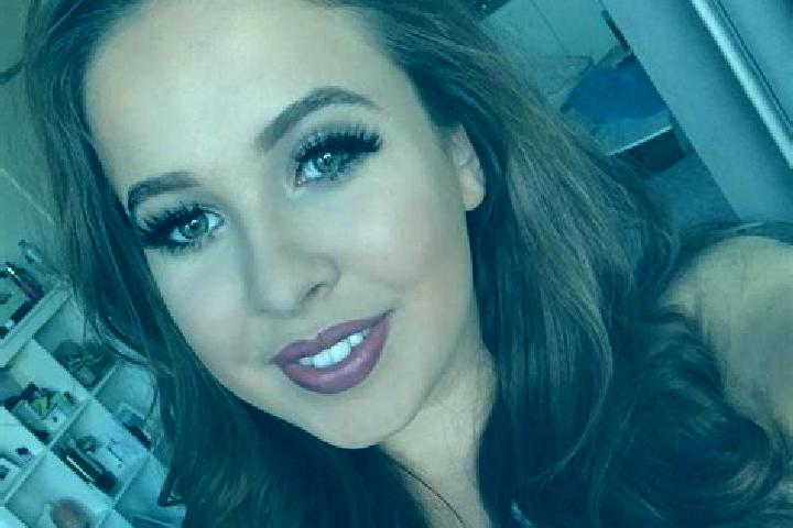 Ariana, 37, a auburn brown-eyed mediterranean companion based in Albia. Offering Overnight, Duos, Party Girl. Available for incall and outcall, day and eveni...