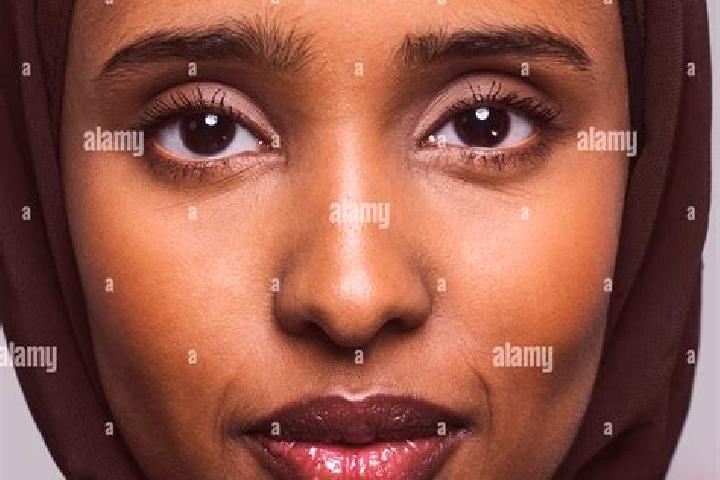 Ariana, 37, a auburn brown-eyed middle eastern companion based in Rovere Veronese. Offering Fetish, Couples, Deep French Kissing, Tantra, Domination. Availab...