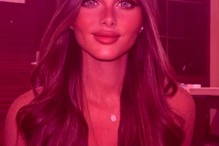 Ariana, 37, a brunette dark-eyed latina companion based in Arnreit. Offering OWO, Girlfriend Experience, Party Girl, Dinner Date, Erotic Massage. Available f...