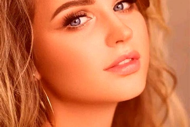 Ariana, 37, a dark blonde blue-eyed slavic companion based in Colonia Elia. Offering Roleplay, Domination, A-Level. Available for incall and outcall, day and...