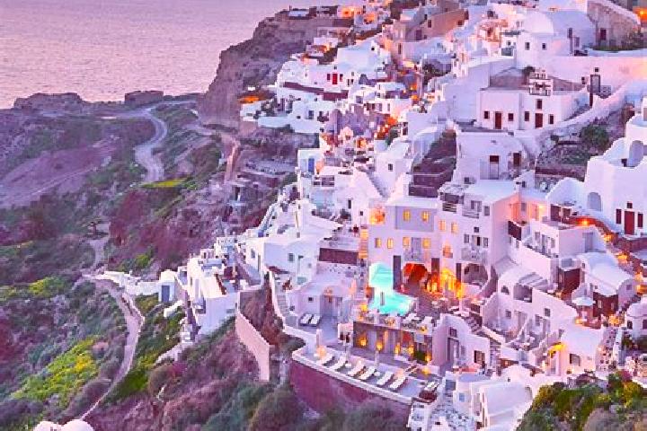 Ariana, 37 — Escort in Avato, Greece