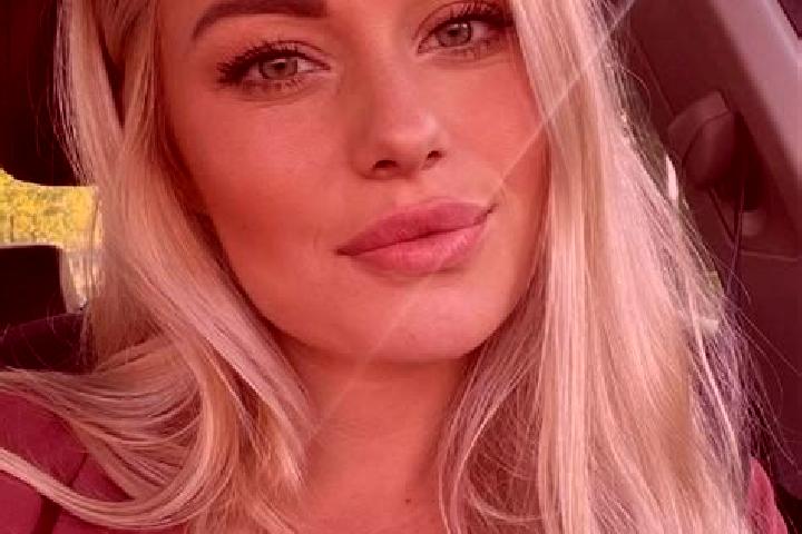 Ariana, 38, a blonde hazel-eyed asian companion based in Noordwijkerhout. Offering Striptease, CIM, BDSM, A-Level, Couples. Available for incall and outcall,...