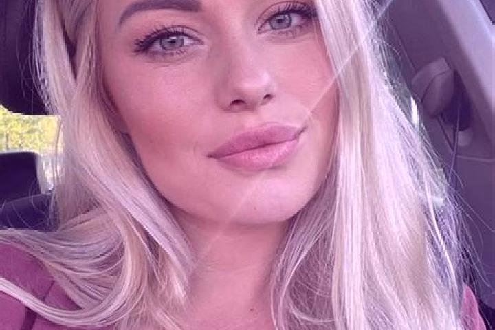 Ariana, 38, a blonde hazel-eyed middle eastern companion based in Busca. Offering Massage, Erotic Massage, Duos, Overnight, Striptease. Available for incall ...