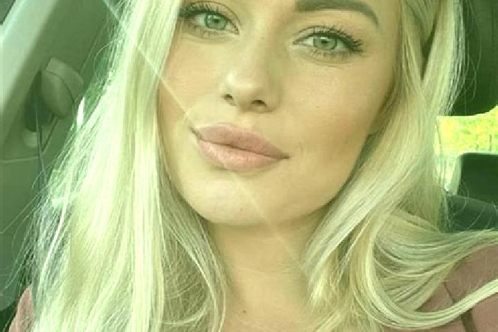 Ariana, 38, a blonde hazel-eyed middle eastern companion based in Korytnica. Offering Domination, Tantra, Fetish. Available for incall and outcall, overnight...