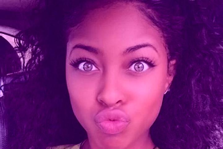 Ariana, 38, a chestnut green-eyed ebony companion based in Gulou. Offering Party Girl, CIM, A-Level. Available for incall and outcall, day and evening dates.