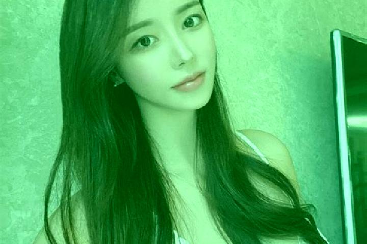 Ariana, 38 — Escort in Shencang, China
