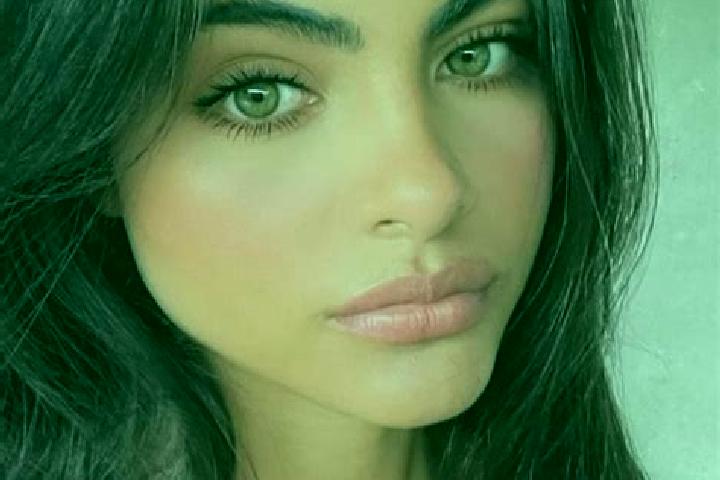 Ariana, 39, a black green-eyed indian companion based in Westbrook Estates. Offering Massage, GFE, Roleplay. Available for incall and outcall, overnight book...