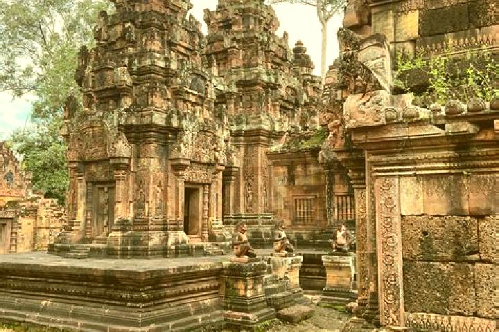 Ariana, 39 — Escort in Banteay Srei, Cambodia