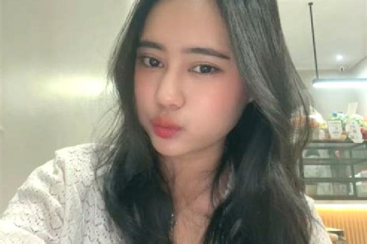 Ariana, 39 — Escort in Kebonagung Krajan, Indonesia