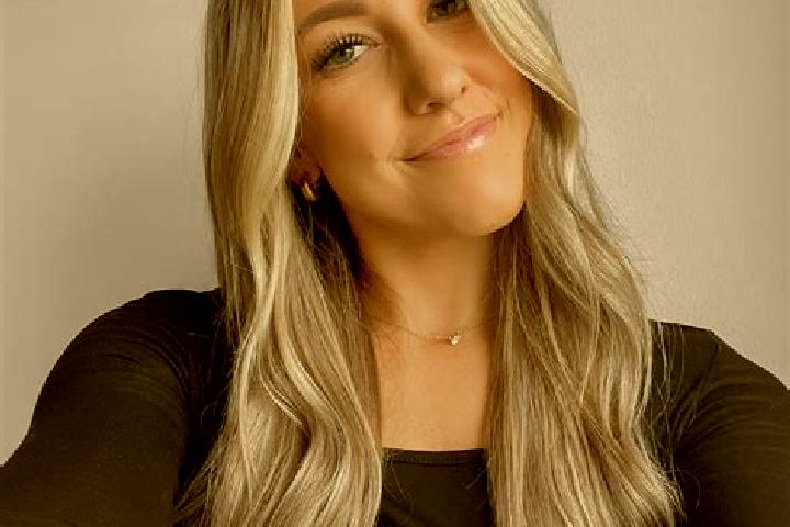 Ariana, 39 — Escort in Kelsey-Woodlawn, Canada