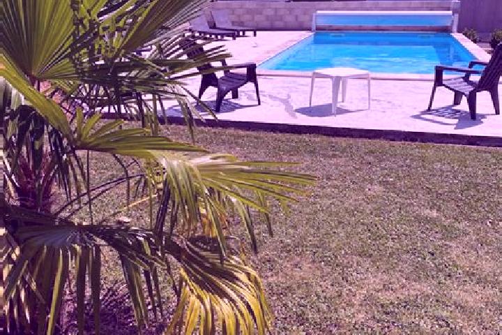 Ariana, 39 — Escort in Rignac, France