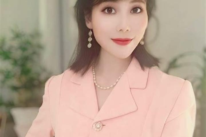 Ariana, 39 — Escort in Shilong, China