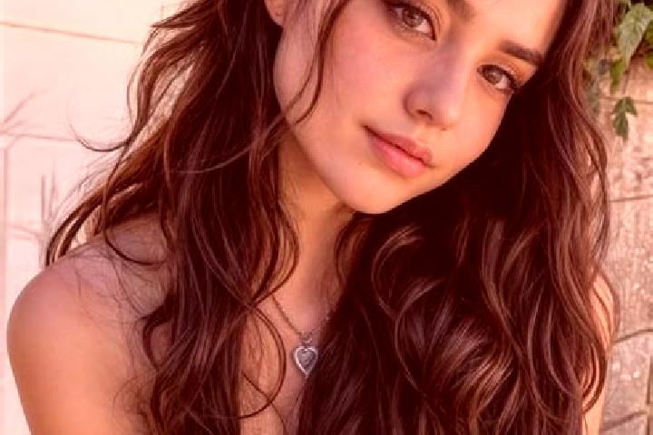 Aubrey, 20, a auburn hazel-eyed indian companion based in Picarra. Offering Domination, Roleplay, Girlfriend Experience, OWO. Available for incall and outcal...