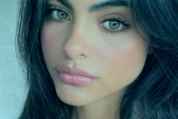 Aubrey, 20, a auburn hazel-eyed latina companion based in Sacanet. Offering Couples, Erotic Massage, Deep French Kissing, Domination. Available for incall an...