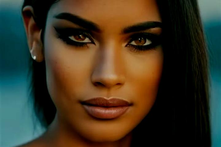Aubrey, 20, a dark blonde dark-eyed latina companion based in Gettorf. Offering Girlfriend Experience, A-Level, Tantra, Overnight. Available for incall and o...