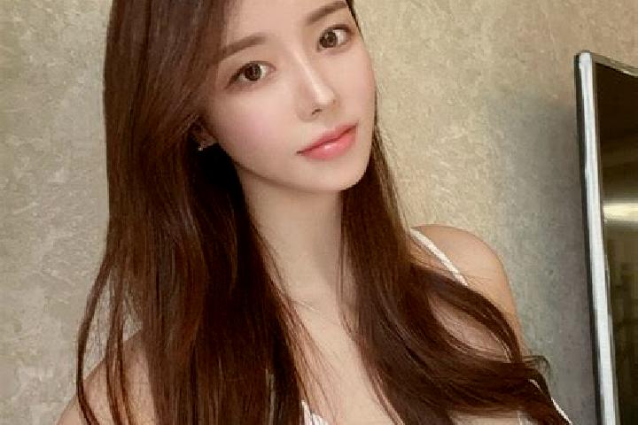 Aubrey, 20 — Escort in Oyuklu, Turkey