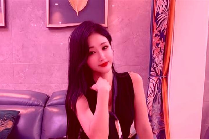 Aubrey, 21 — Escort in Pingdingshan, China