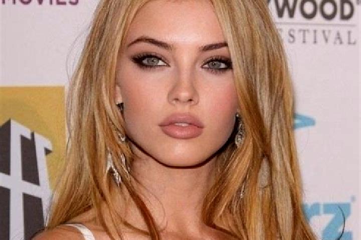 Aubrey, 22, a blonde hazel-eyed latina companion based in Hommes. Offering Striptease, Deep French Kissing, Massage, Tantra. Available for incall and outcall...