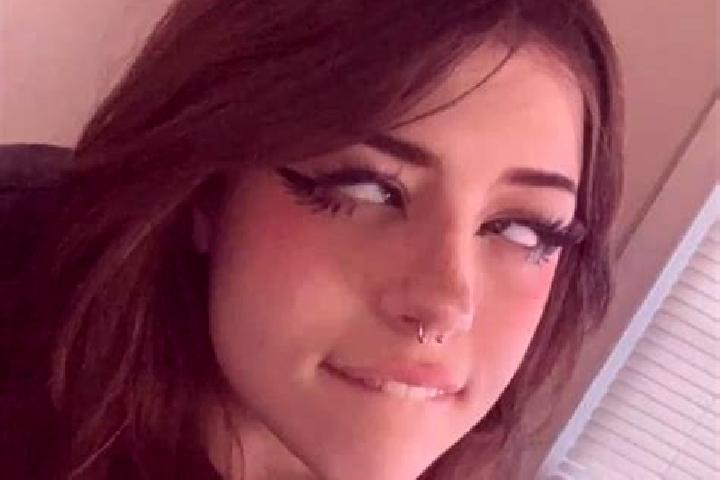 Aubrey, 22, a brunette grey-eyed indian companion based in Mequetla. Offering Fetish, Party Girl, BDSM, Overnight, OWO. Available for incall and outcall, day...