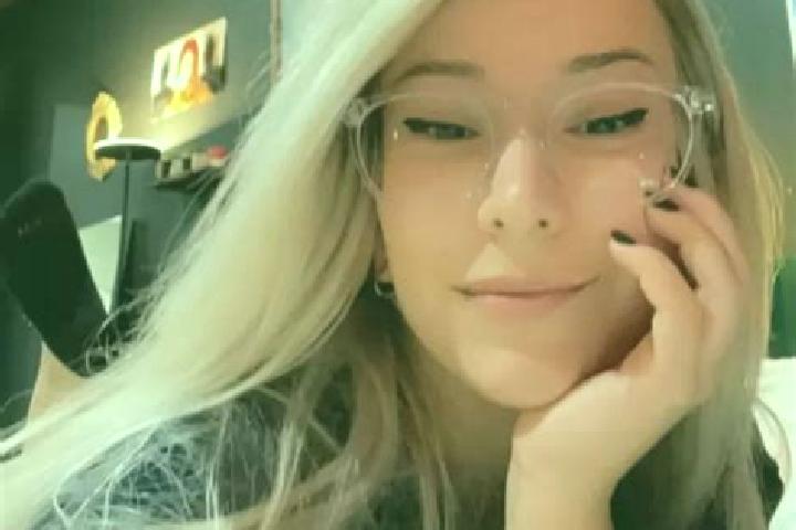 Aubrey, 22, a dark blonde amber-eyed mediterranean companion based in Sant Adria de Besos. Offering CIM, Domination, Fetish. Available for incall and outcall...