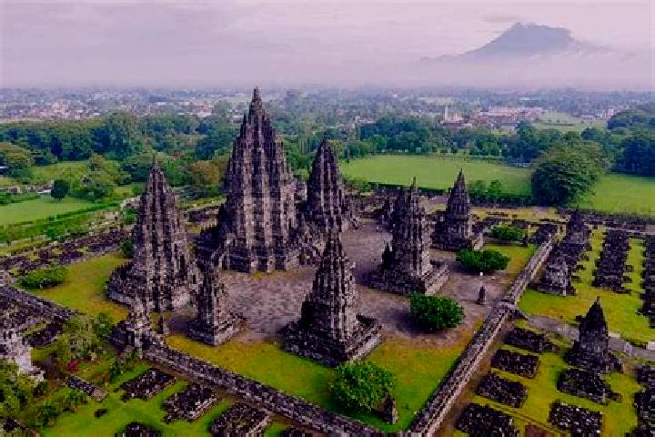 Aubrey, 22 — Escort in Candi Prambanan, Indonesia