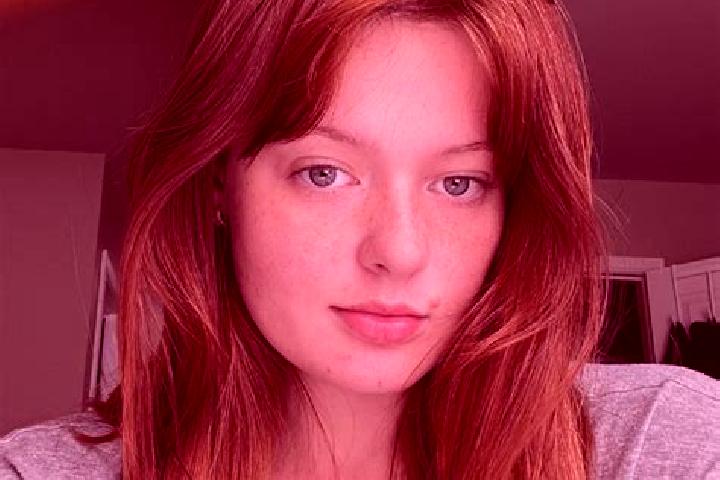 Aubrey, 23, a auburn grey-eyed latina companion based in Monterrubio de la Sierra. Offering Erotic Massage, Domination. Available for incall and outcall, day...