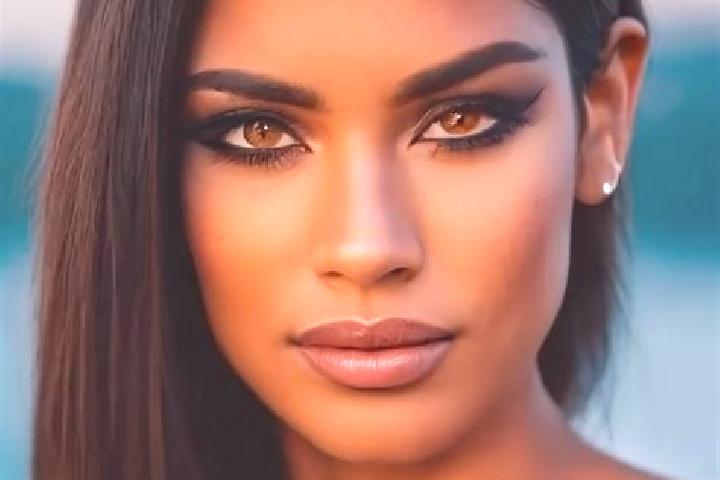 Aubrey, 23, a black brown-eyed latina companion based in Egginton. Offering Deep French Kissing, Erotic Massage, Party Girl, Domination, A-Level. Available f...
