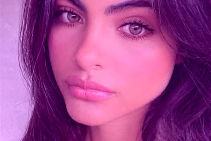 Aubrey, 23, a chestnut green-eyed indian companion based in Velykomikhailivka. Offering Duos, Overnight, OWO. Available for incall and outcall, overnight boo...