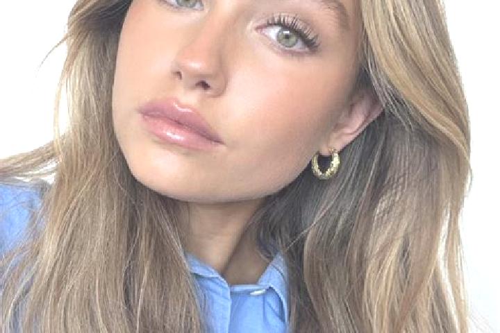 Aubrey, 23, a dark blonde green-eyed mediterranean companion based in Mamatid. Offering BDSM, Striptease, A-Level, Couples. Available for incall and outcall,...