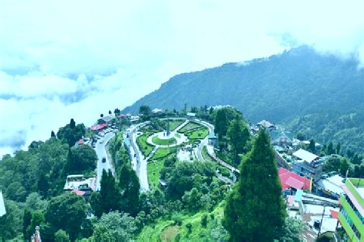 Aubrey, 23 — Escort in Haflong, India