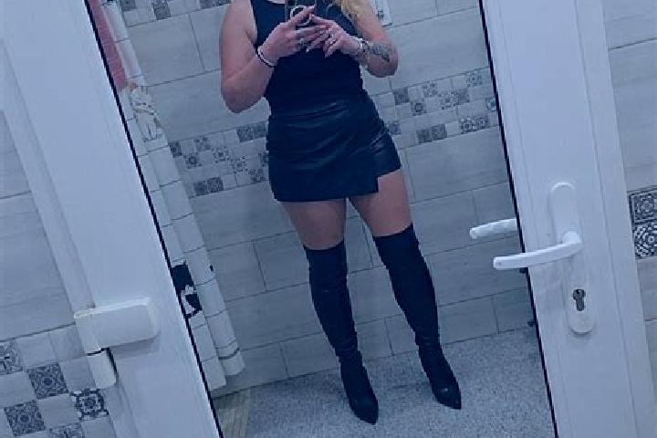 Aubrey, 23 — Escort in Lapus, Romania