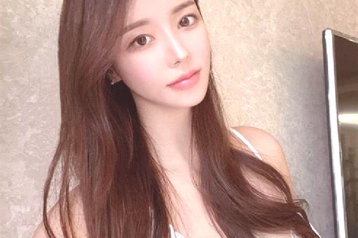 Aubrey, 23 — Escort in Luokou, China