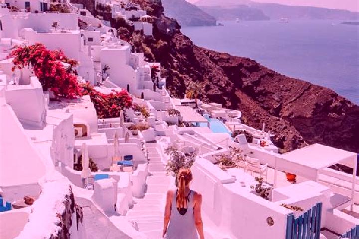 Aubrey, 23 — Escort in Oia, Greece