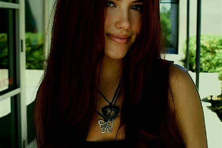 Aubrey, 24, a auburn dark-eyed mixed companion based in Cumra. Offering 69, Massage, Travel Companion, BDSM, Striptease. Available for incall and outcall, ov...