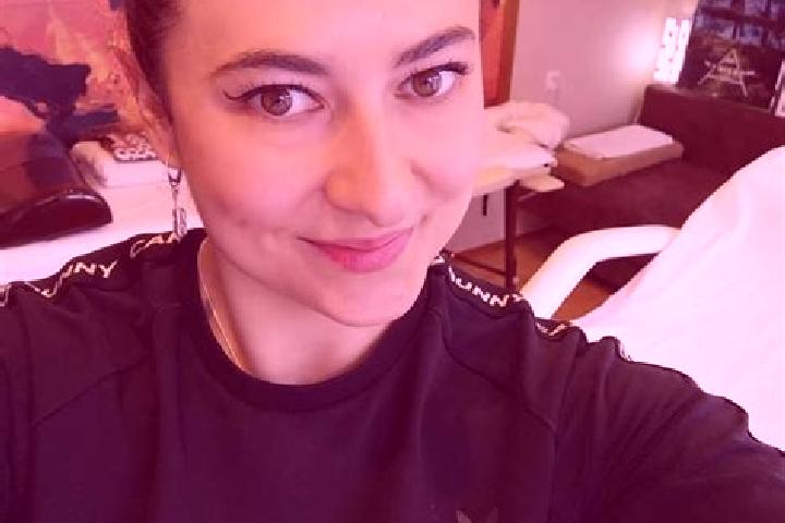 Aubrey, 24, a black grey-eyed latina companion based in Qeladize. Offering BDSM, Dinner Date, Party Girl. Available for incall and outcall, day and evening d...