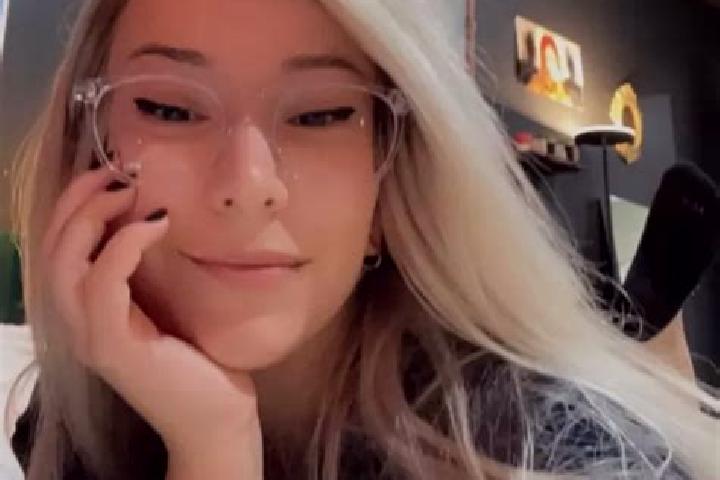 Aubrey, 24, a blonde dark-eyed european companion based in Branka u Opavy. Offering OWO, GFE, BDSM, Dinner Date. Available for incall and outcall, overnight ...
