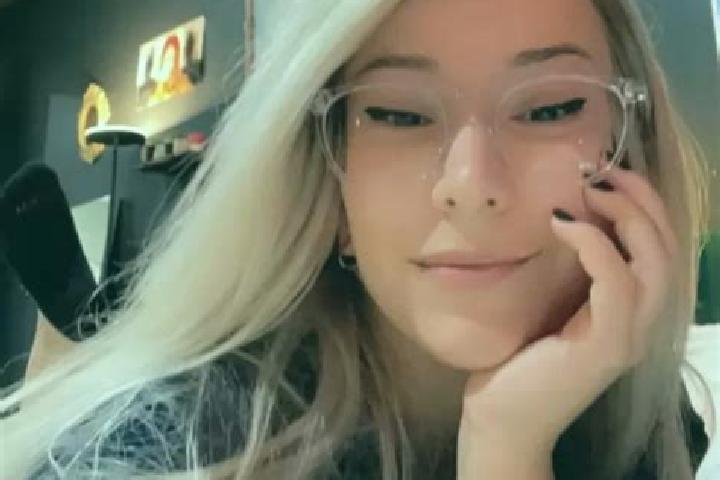 Aubrey, 24, a blonde dark-eyed indian companion based in Kuvandyk. Offering CIM, Dinner Date, Duos. Available for incall and outcall, day and evening dates.