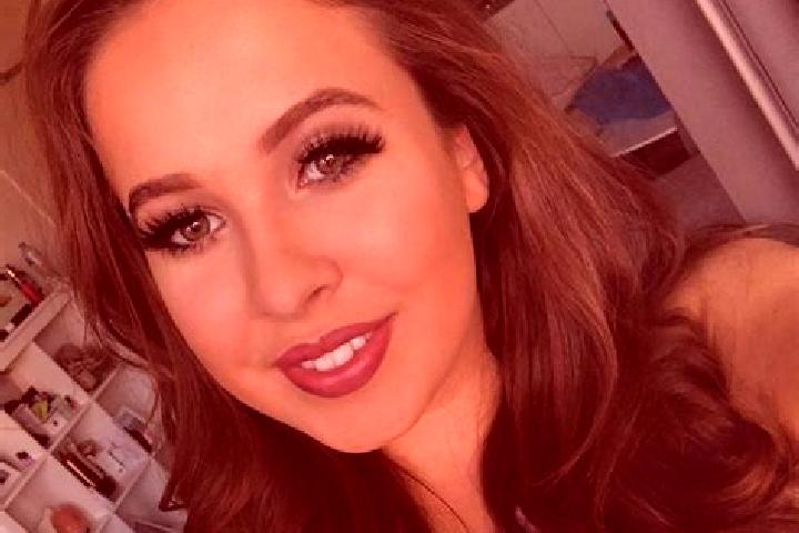 Aubrey, 24, a brunette amber-eyed latina companion based in Golyshmanovo. Offering Party Girl, Girlfriend Experience, Fetish, Massage, Striptease. Available ...