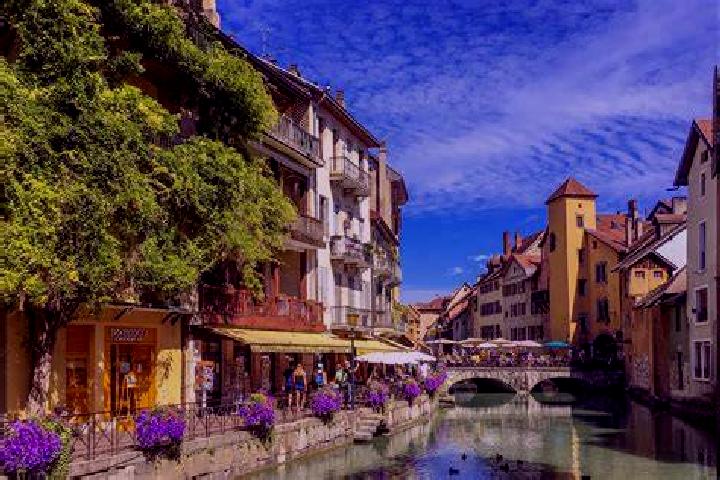 Aubrey, 24 — Escort in Erome, France